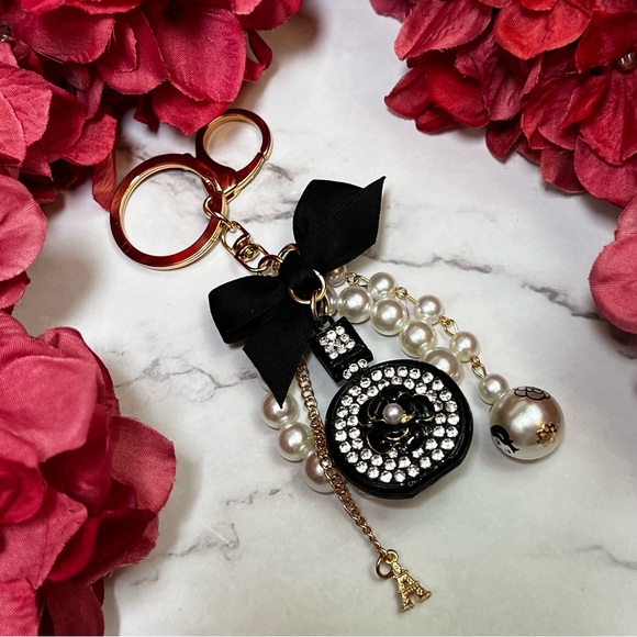 Chic Crystal Perfume Bottle & Pearls Keychain Eiffel Tower Charm - Picture 9 of 16